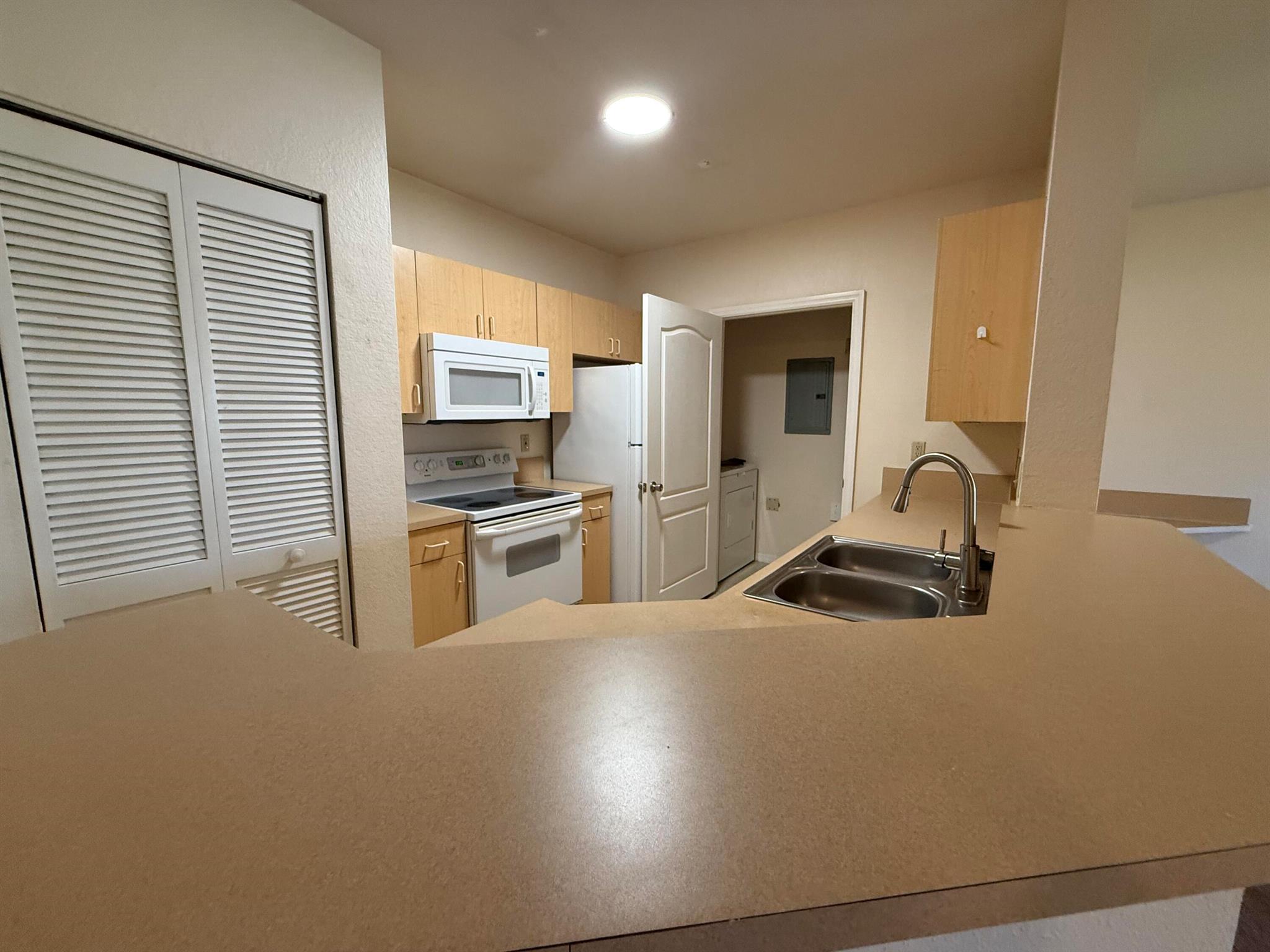 THE BELMONT II AT ST LUCIE WEST, A CONDOMINIUM - Residential Lease