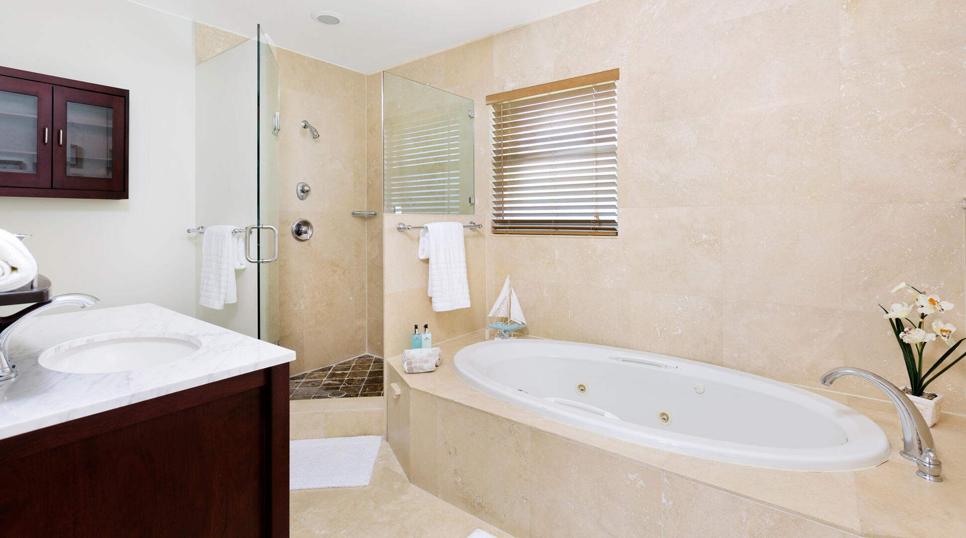 HILLSBORO SHORES SEC - Residential