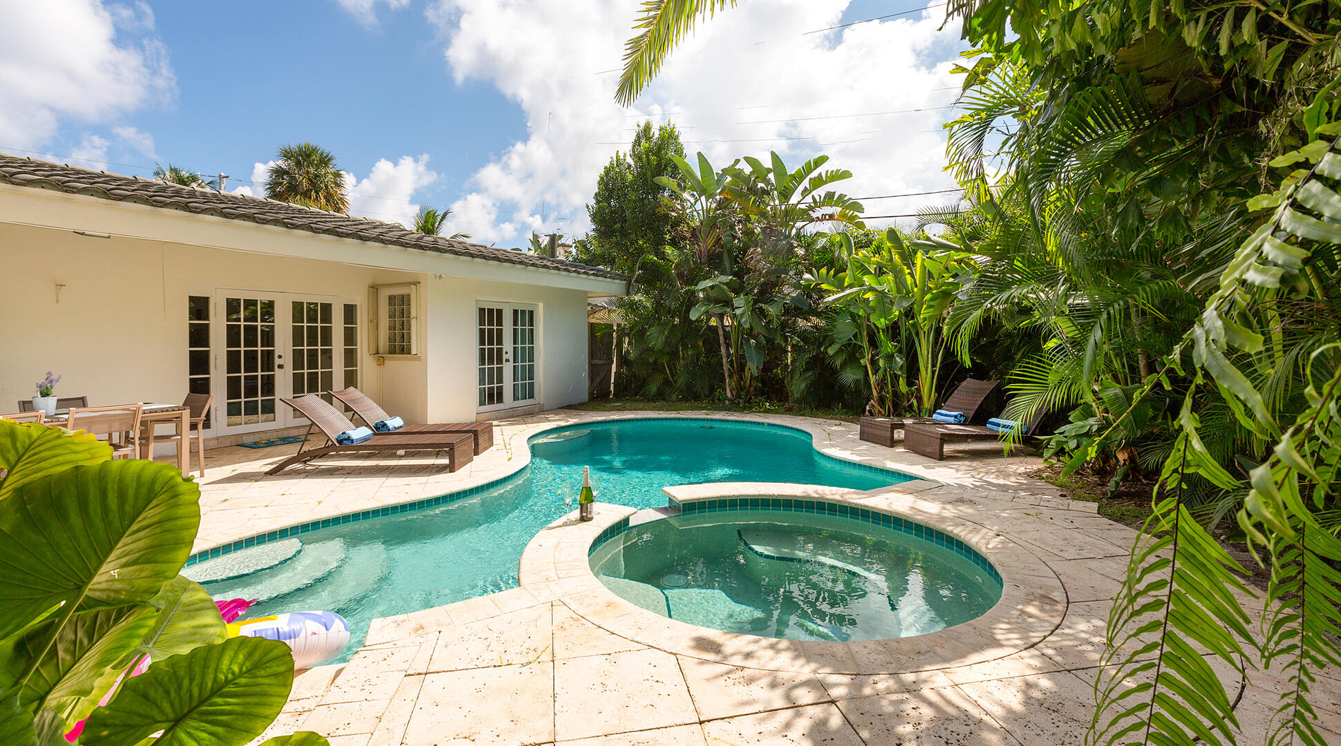 HILLSBORO SHORES SEC - Residential