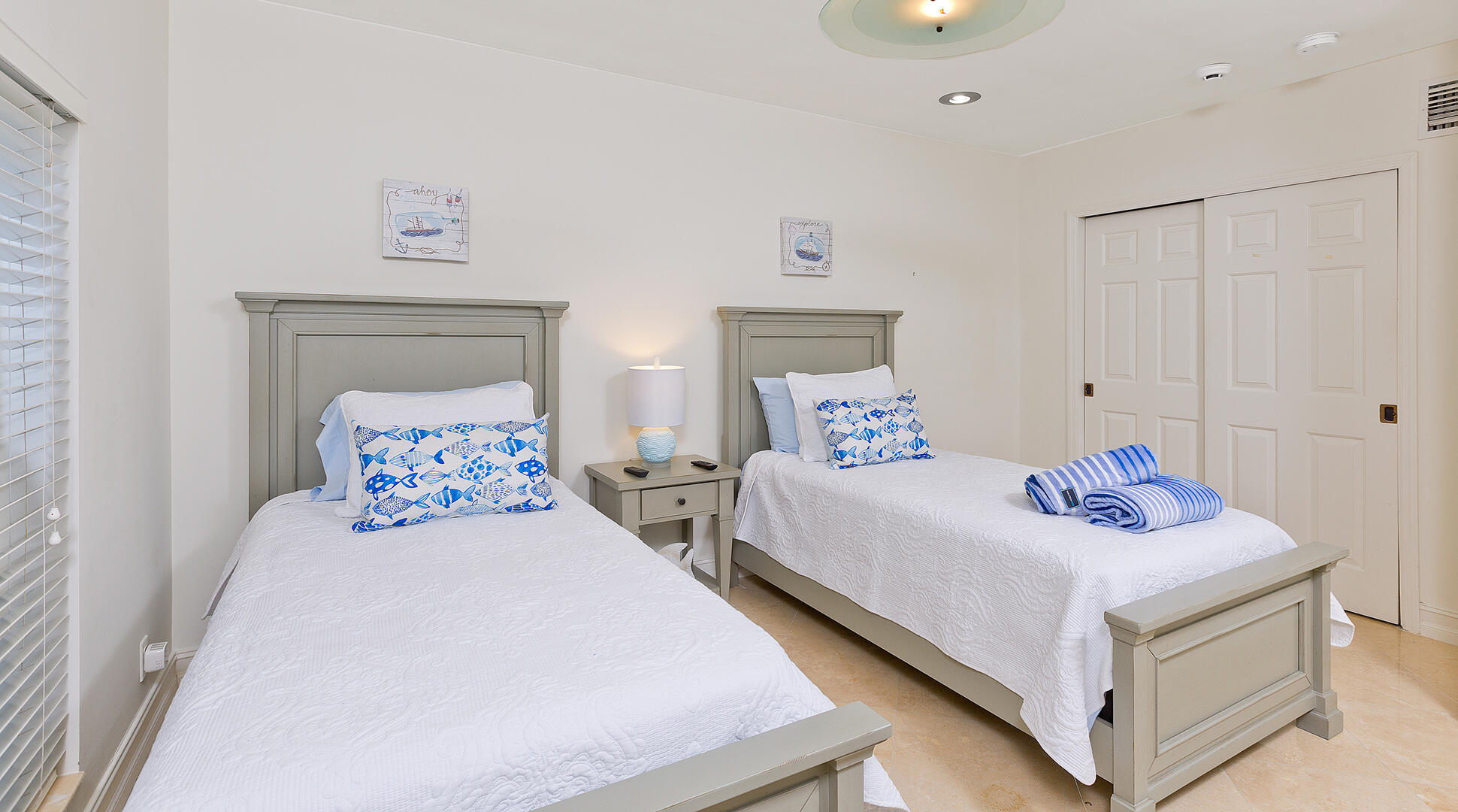 HILLSBORO SHORES SEC - Residential