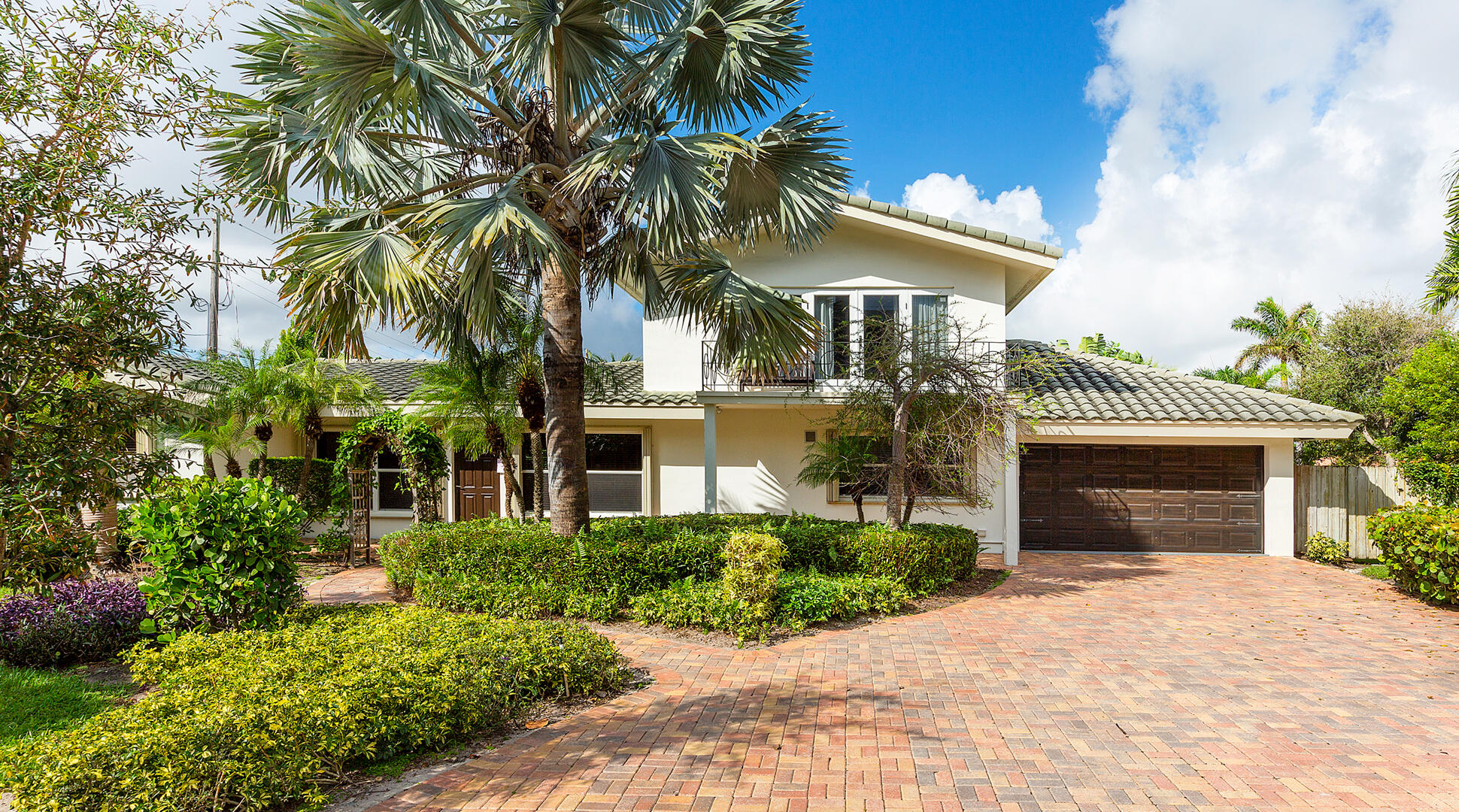 HILLSBORO SHORES SEC - Residential