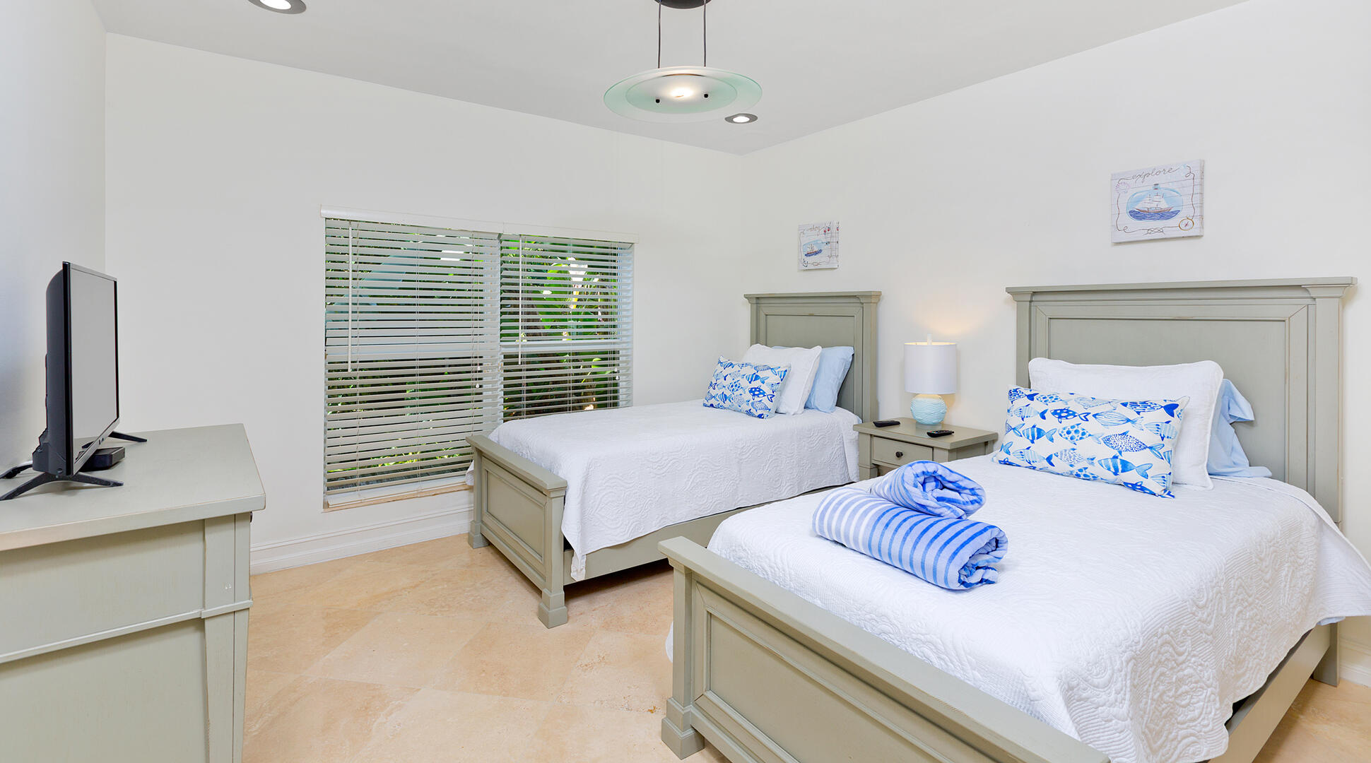 HILLSBORO SHORES SEC - Residential