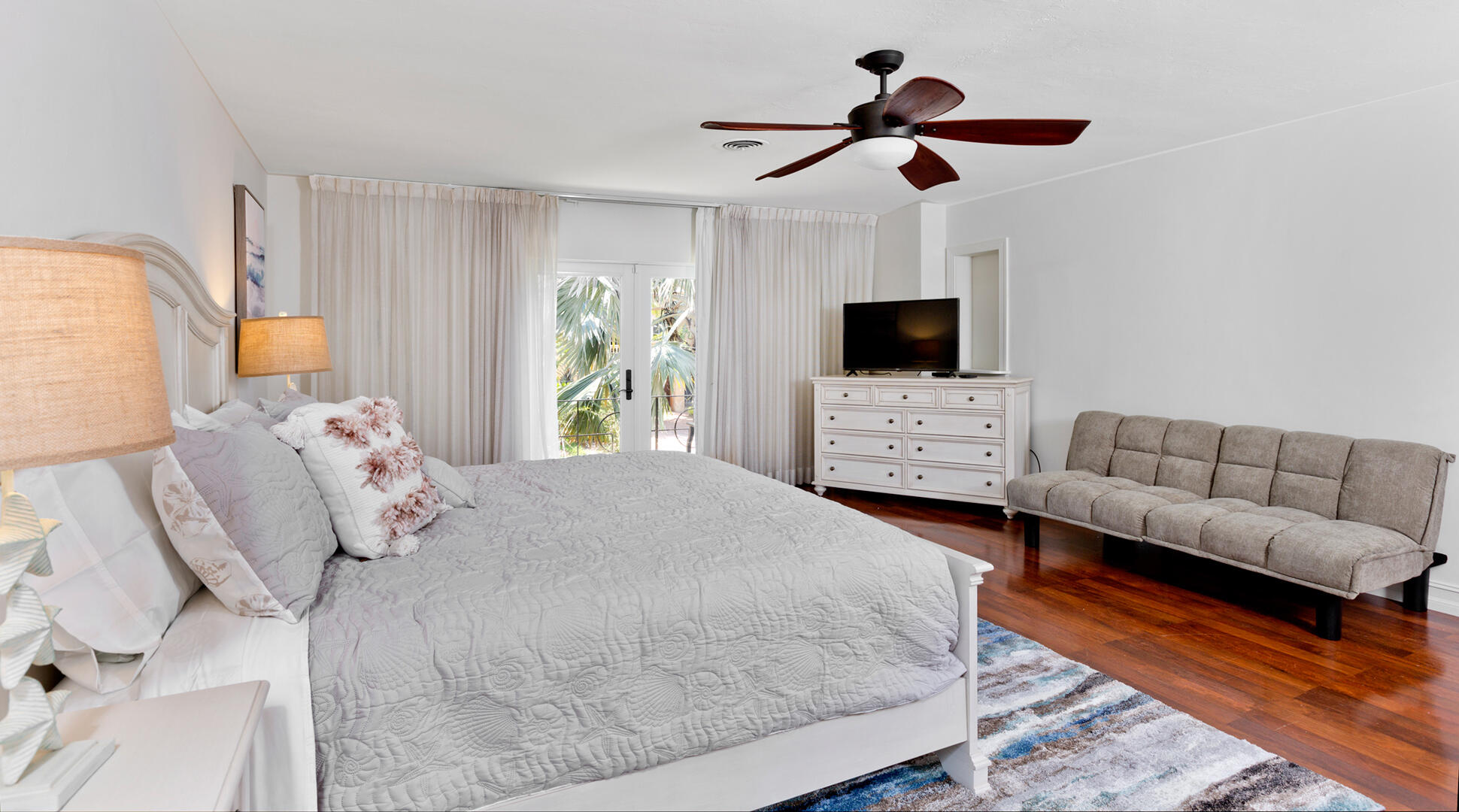 HILLSBORO SHORES SEC - Residential