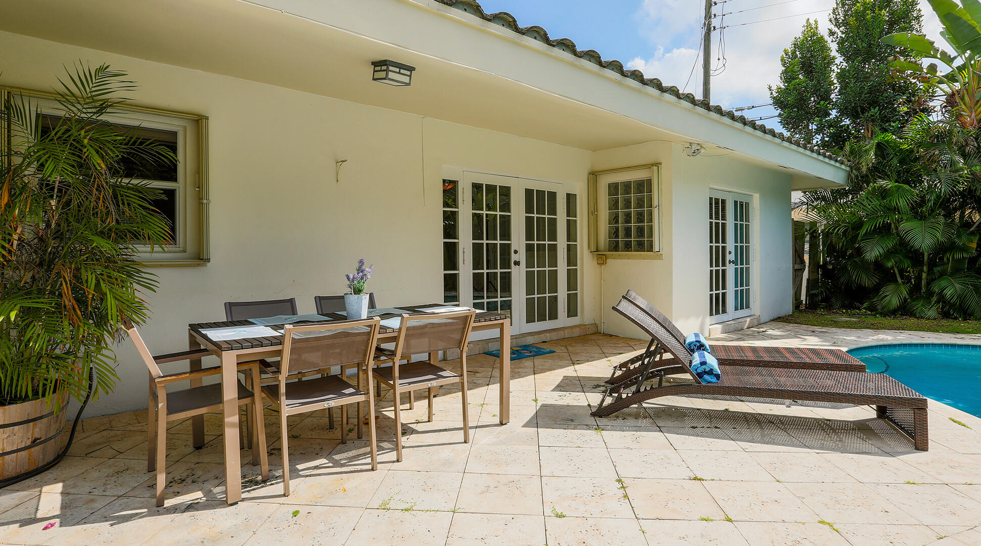 HILLSBORO SHORES SEC - Residential