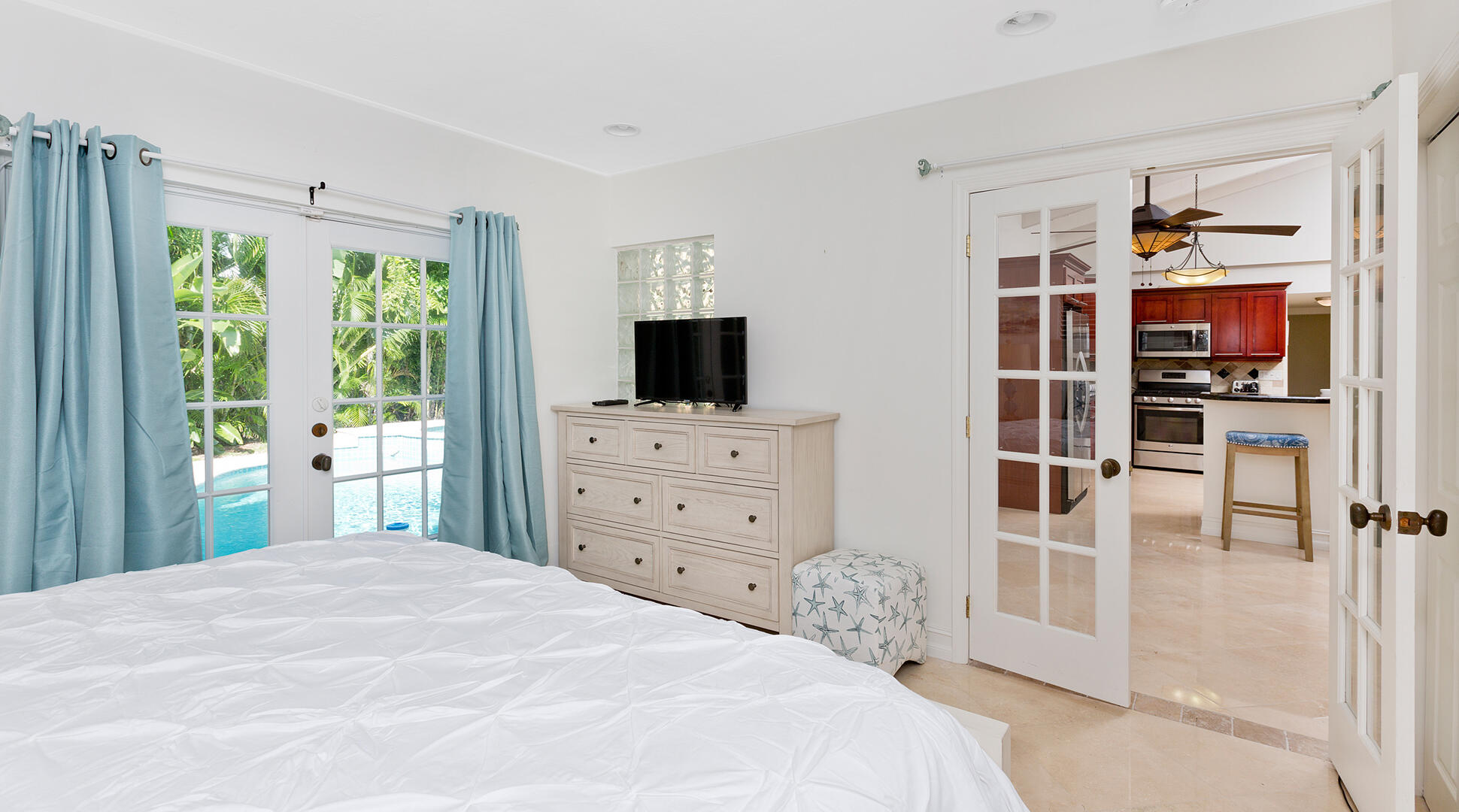 HILLSBORO SHORES SEC - Residential