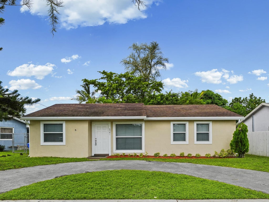 Photo of 6581 NW 24TH Court, Margate, FL 33063 (MLS # B26093854)