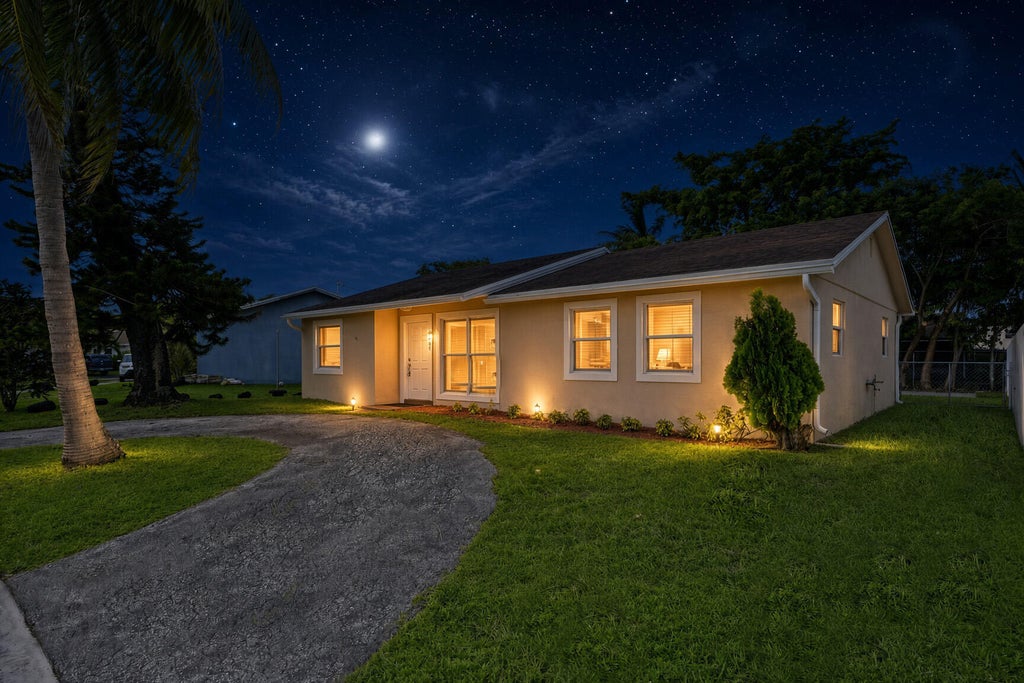 Photo of 6581 NW 24TH Court, Margate, FL 33063 (MLS # B26093854)
