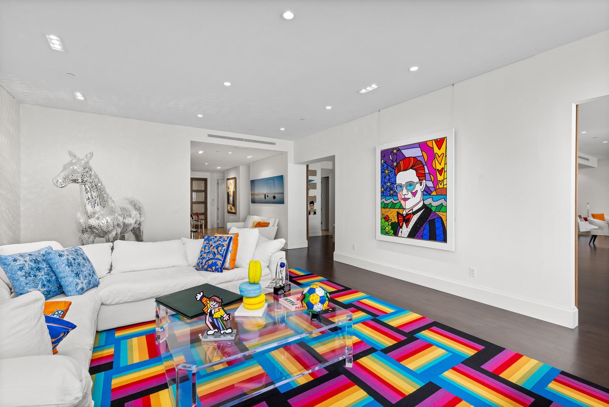 BELLARIA CONDO - Residential