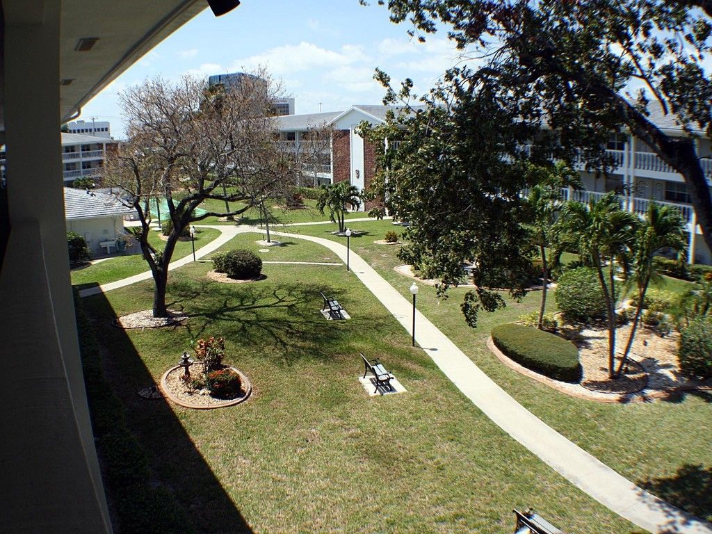 Photo of 5208 NE 24th Terrace #f-321, Fort Lauderdale, FL 33308 (MLS # F10496044)