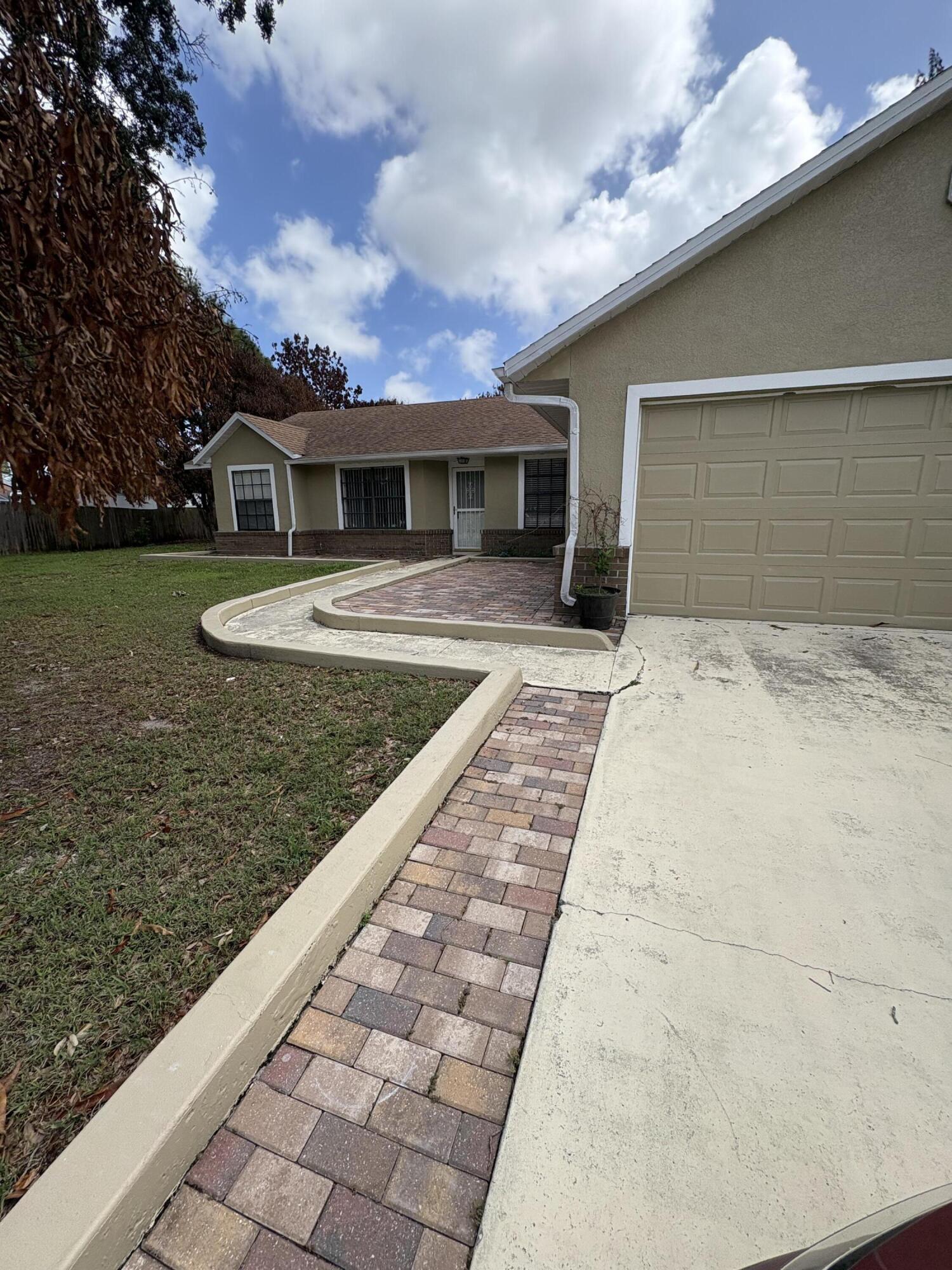 PORT ST LUCIE SECTION 25 - Residential