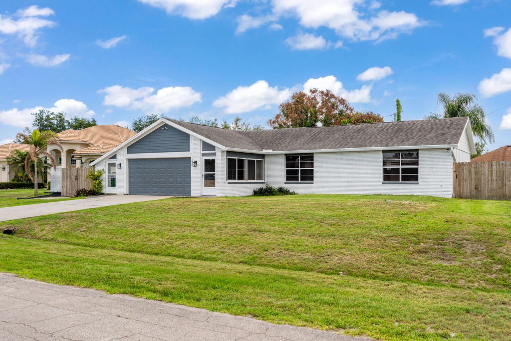 Photo of 120 SW Austin Court, Port Saint Lucie, FL 34953 (MLS # B26033209)