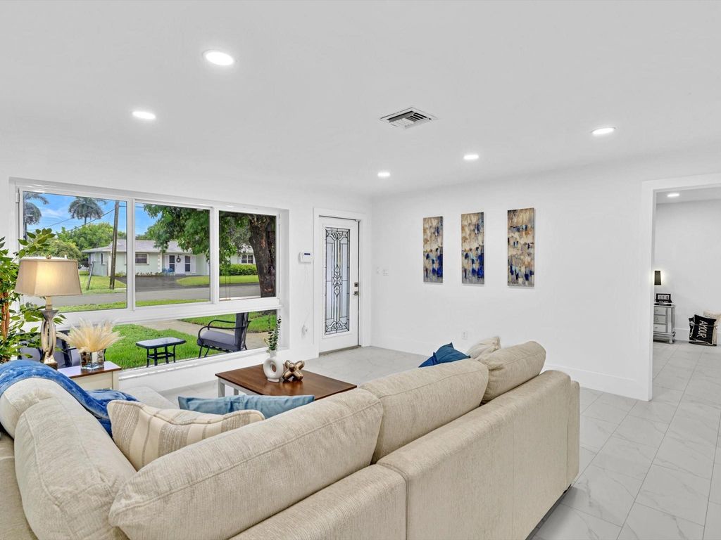 Photo of 4441 NW 4th Street, Plantation, FL 33317 (MLS # F10456729)