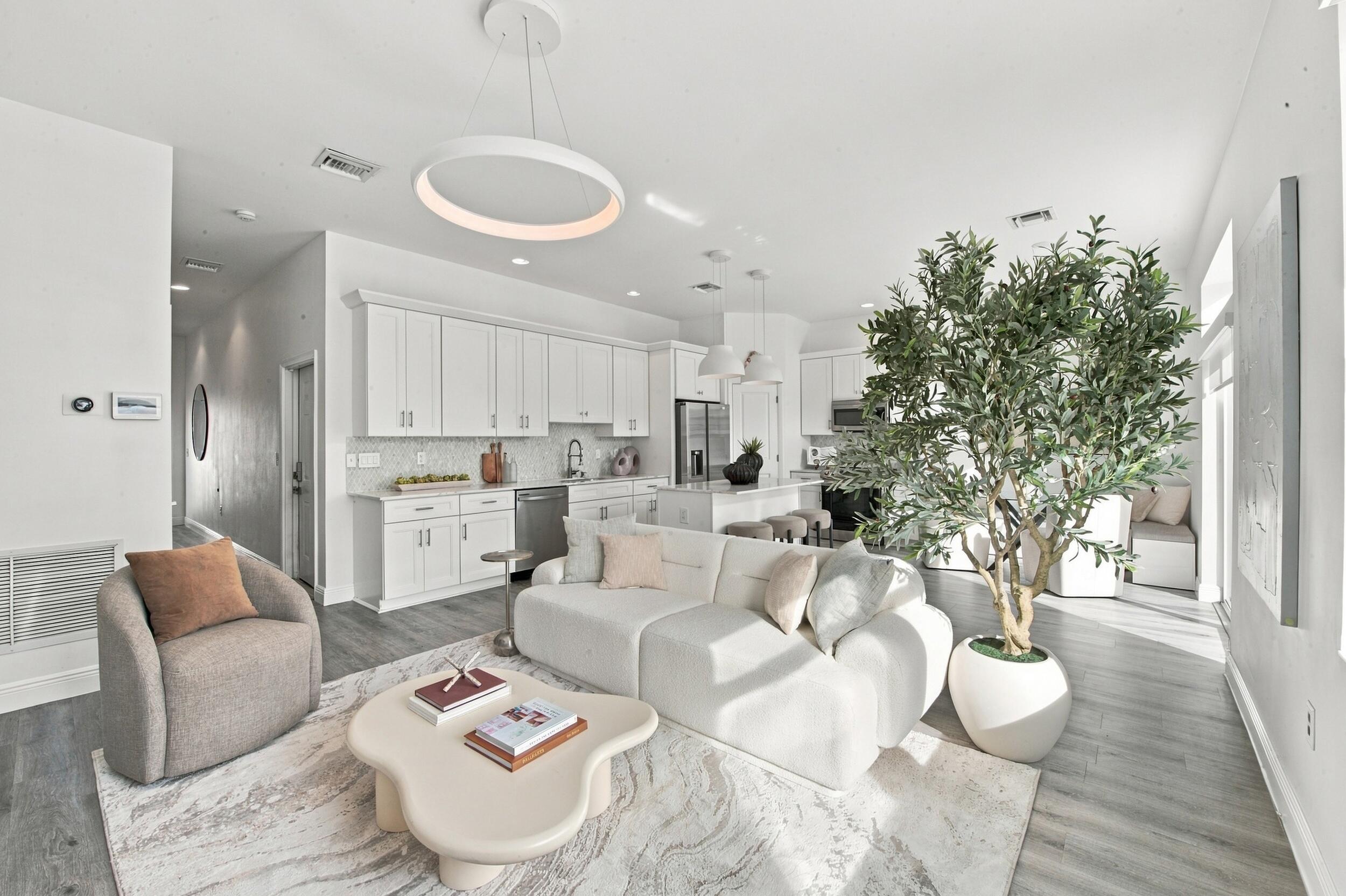 1066 NE 35TH Street