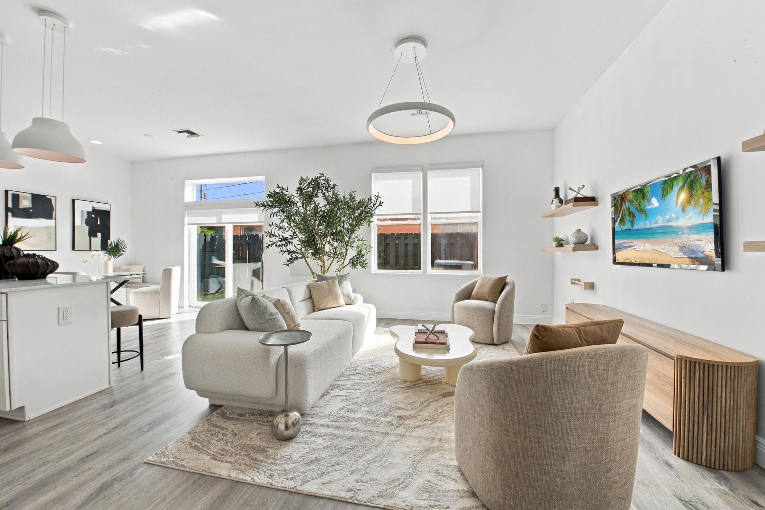 1066 NE 35TH Street