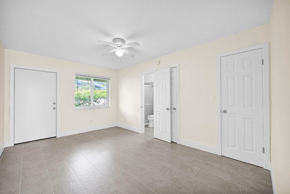 FLAMINGO MANORS - Residential Lease