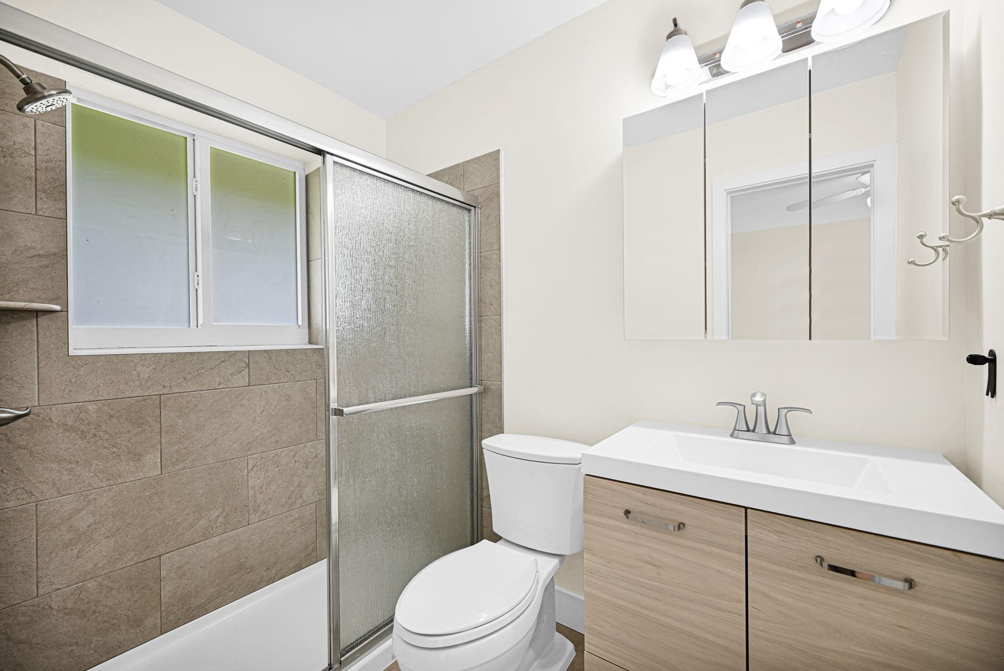 FLAMINGO MANORS - Residential Lease