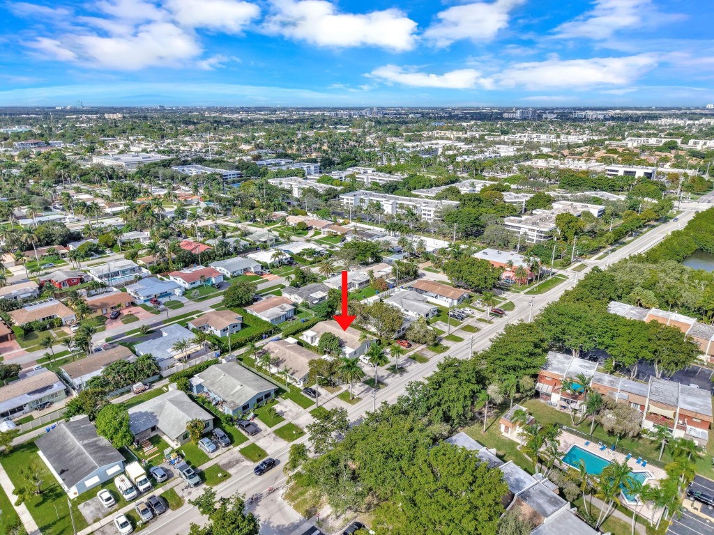 FLAMINGO MANORS - Residential Lease