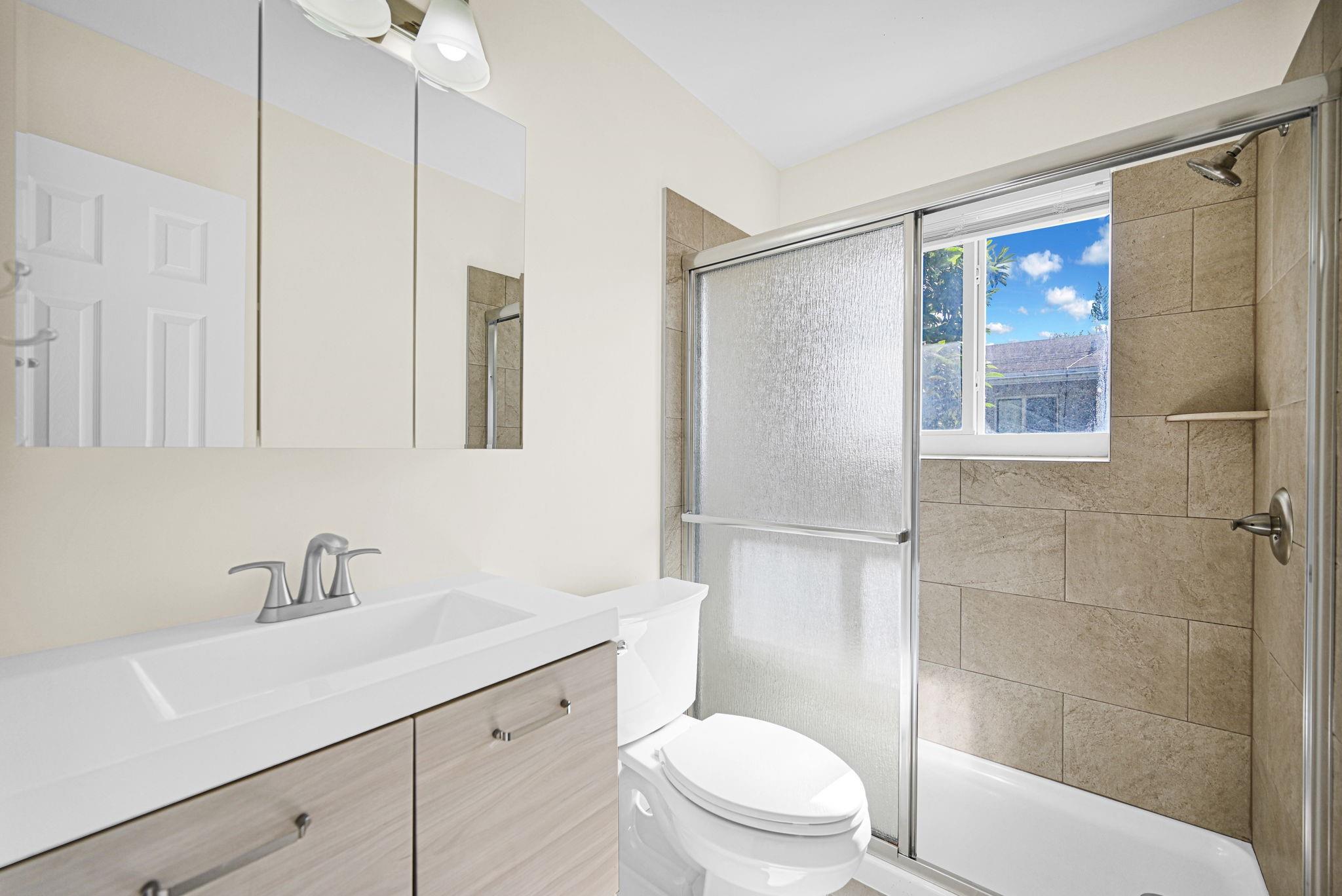 FLAMINGO MANORS - Residential Lease