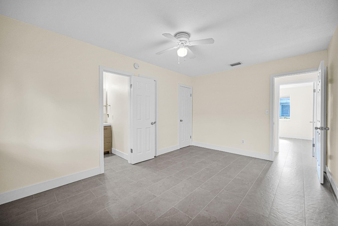 FLAMINGO MANORS - Residential Lease