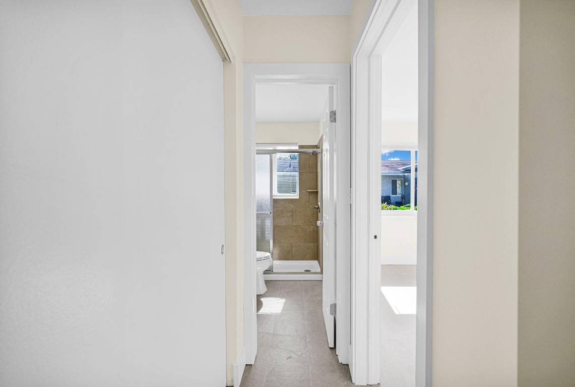 FLAMINGO MANORS - Residential Lease