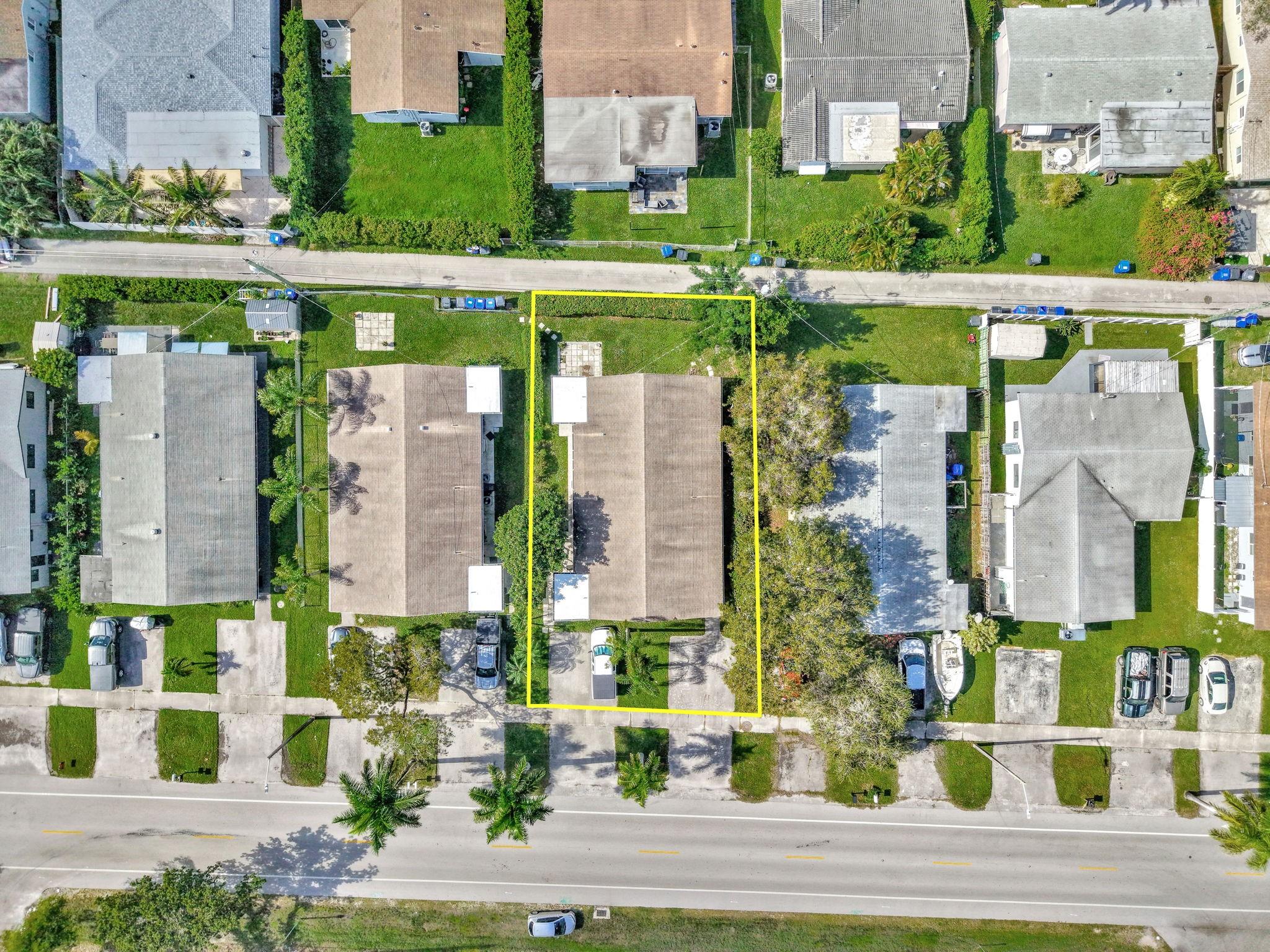 FLAMINGO MANORS - Residential Lease