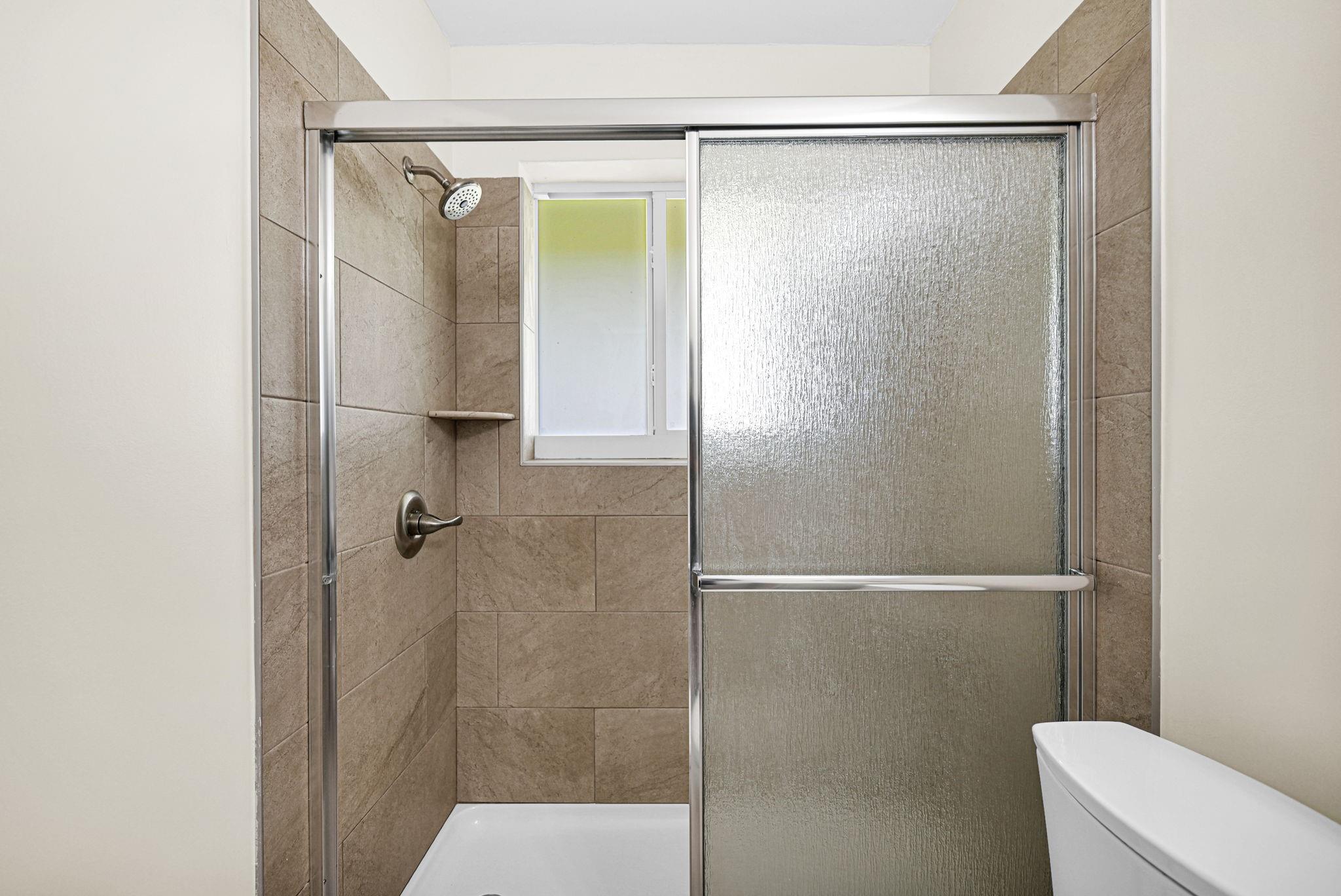 FLAMINGO MANORS - Residential Lease