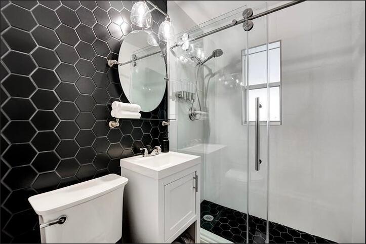 HOLLYWOOD PARK - Residential