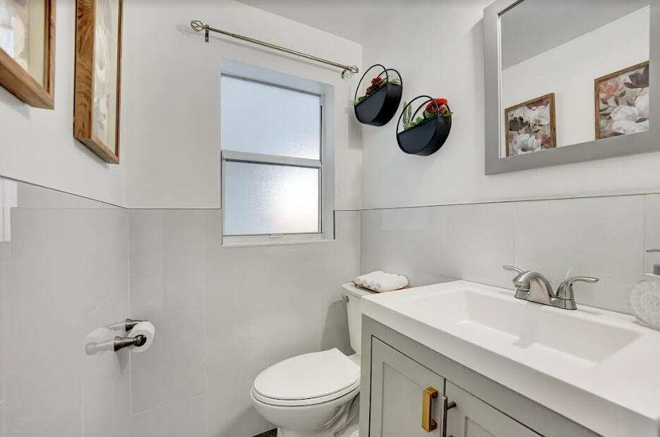 HOLLYWOOD PARK - Residential