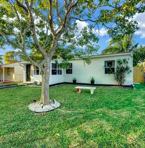 HOLLYWOOD PARK - Residential