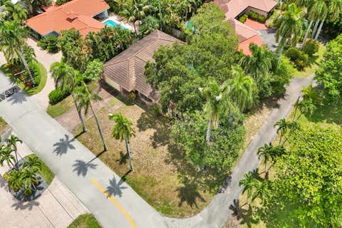 Tiny photo for 3530 NE 25th Terrace, Fort Lauderdale, FL 33308 (MLS # B26053166)