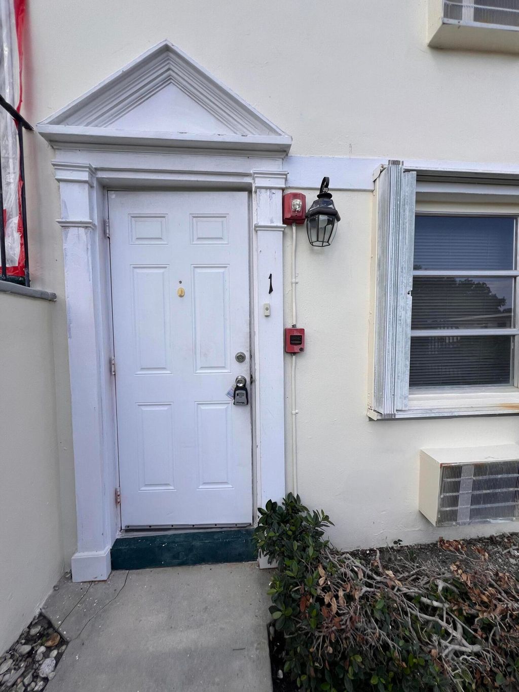 Photo of 101 S Golfview Road #1, Lake Worth Beach, FL 33460 (MLS # R11165670)