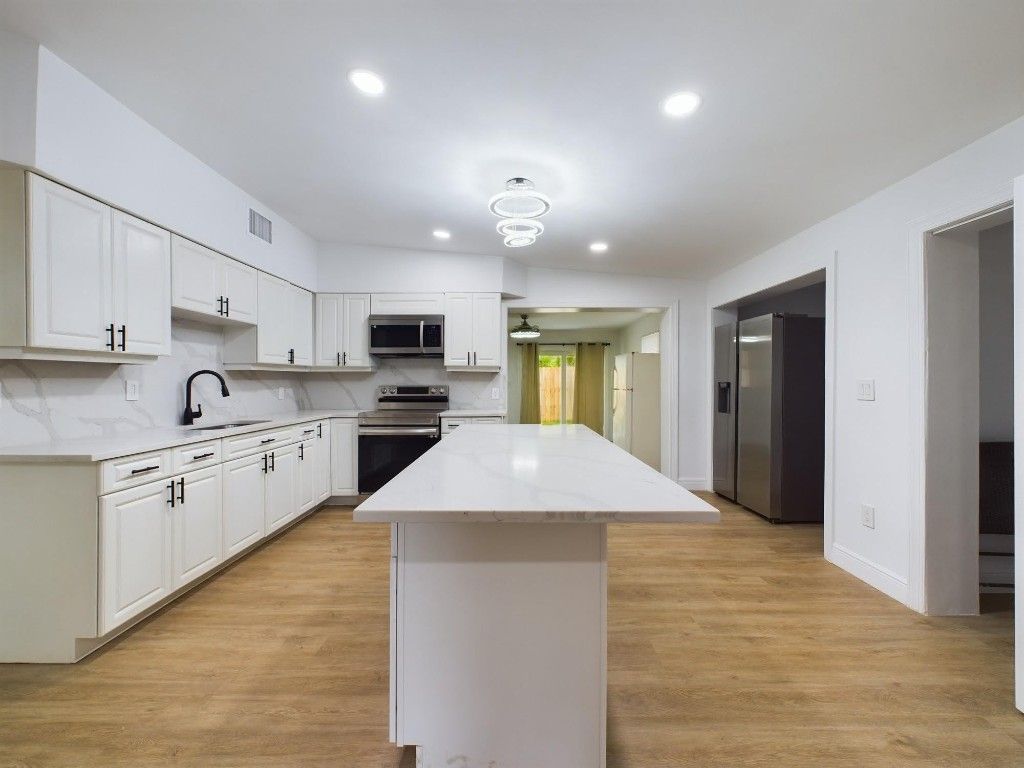 Photo of 1032 15 Th Terrace, Stuart, FL 34994 (MLS # F10436053)