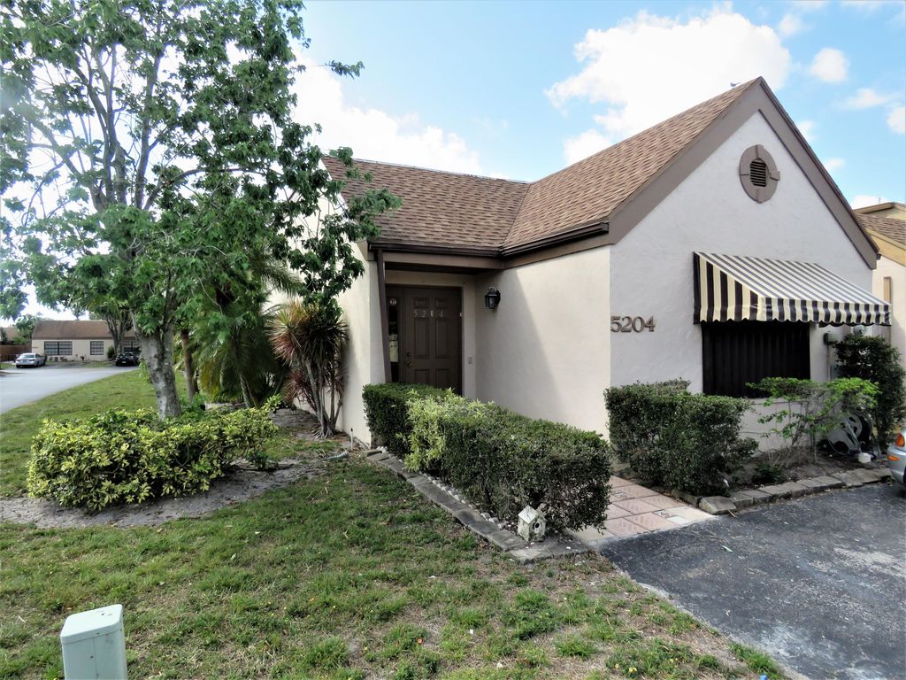 Photo of 5204 Celery Lane Ln, Palm Beach Gardens, FL 33418 (MLS # R10782896)