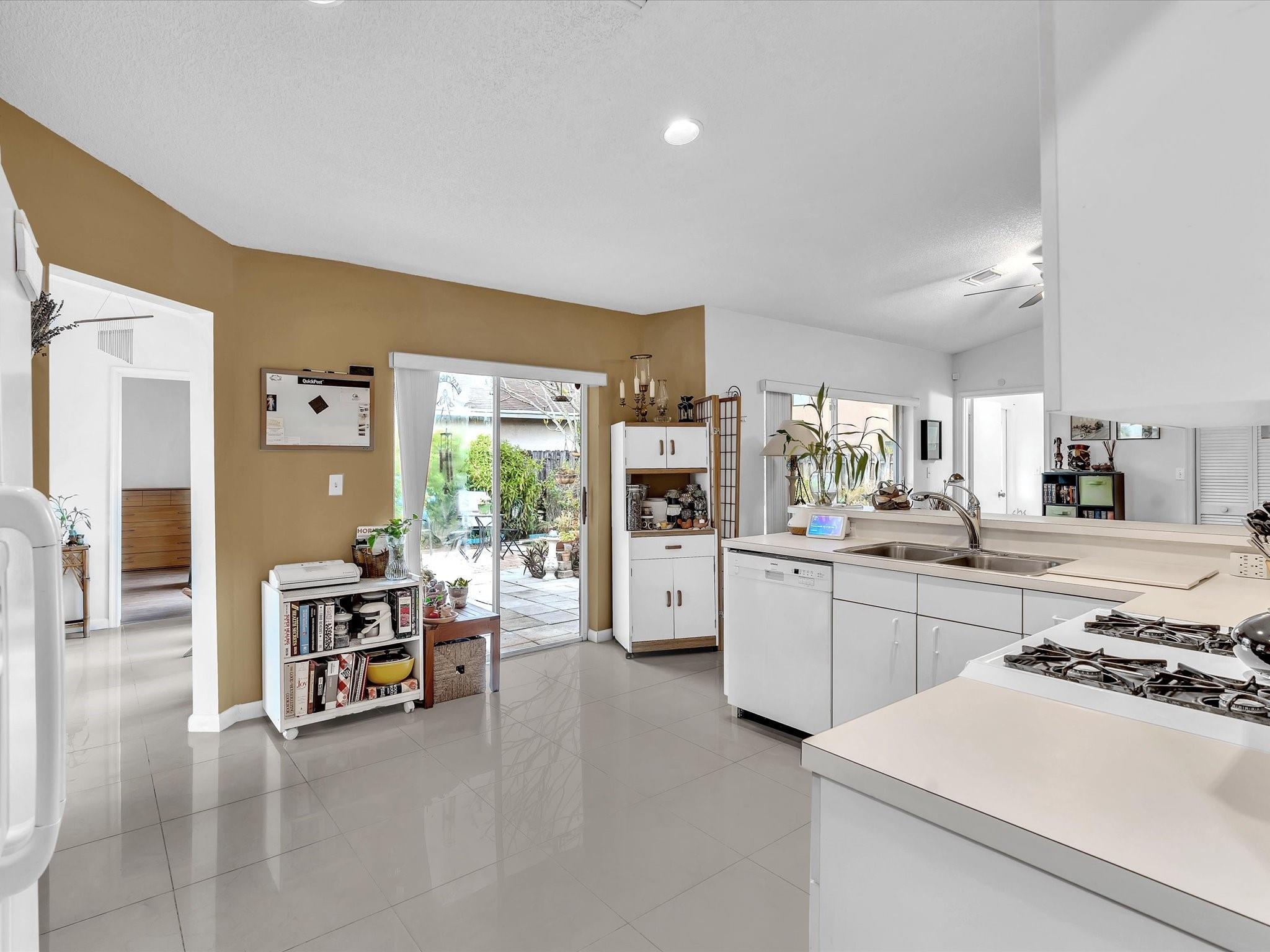 The Limerick 149-21 B - Residential