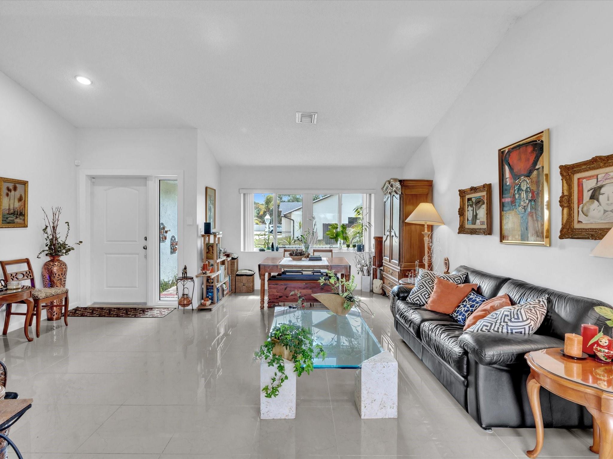 The Limerick 149-21 B - Residential