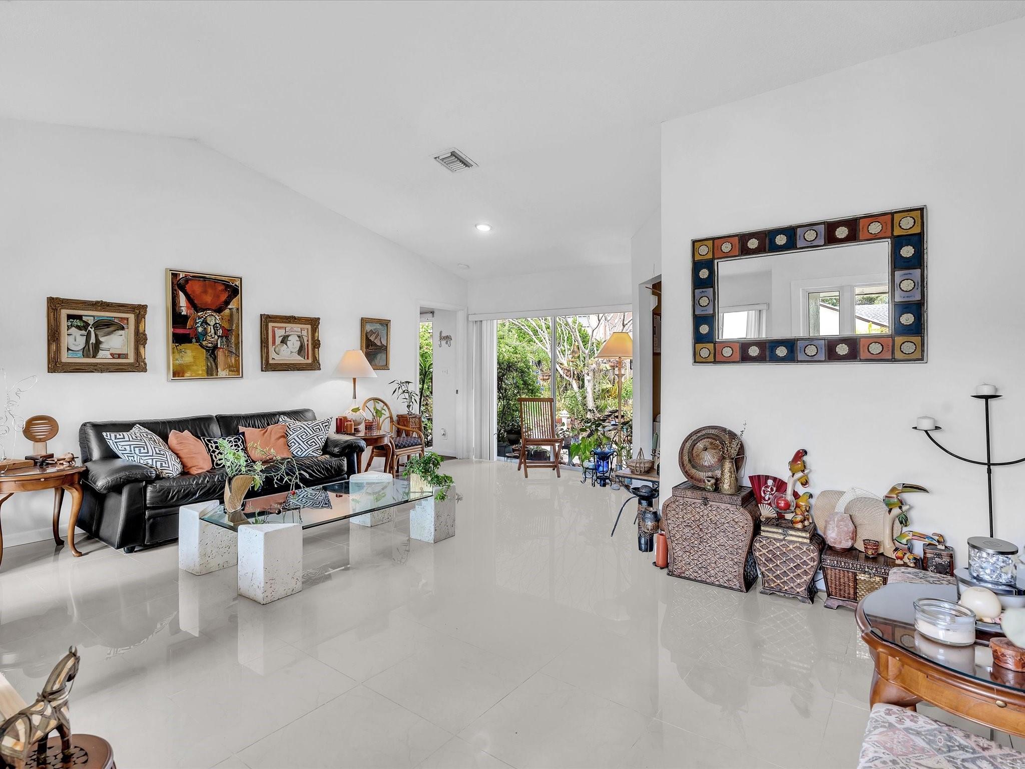 The Limerick 149-21 B - Residential