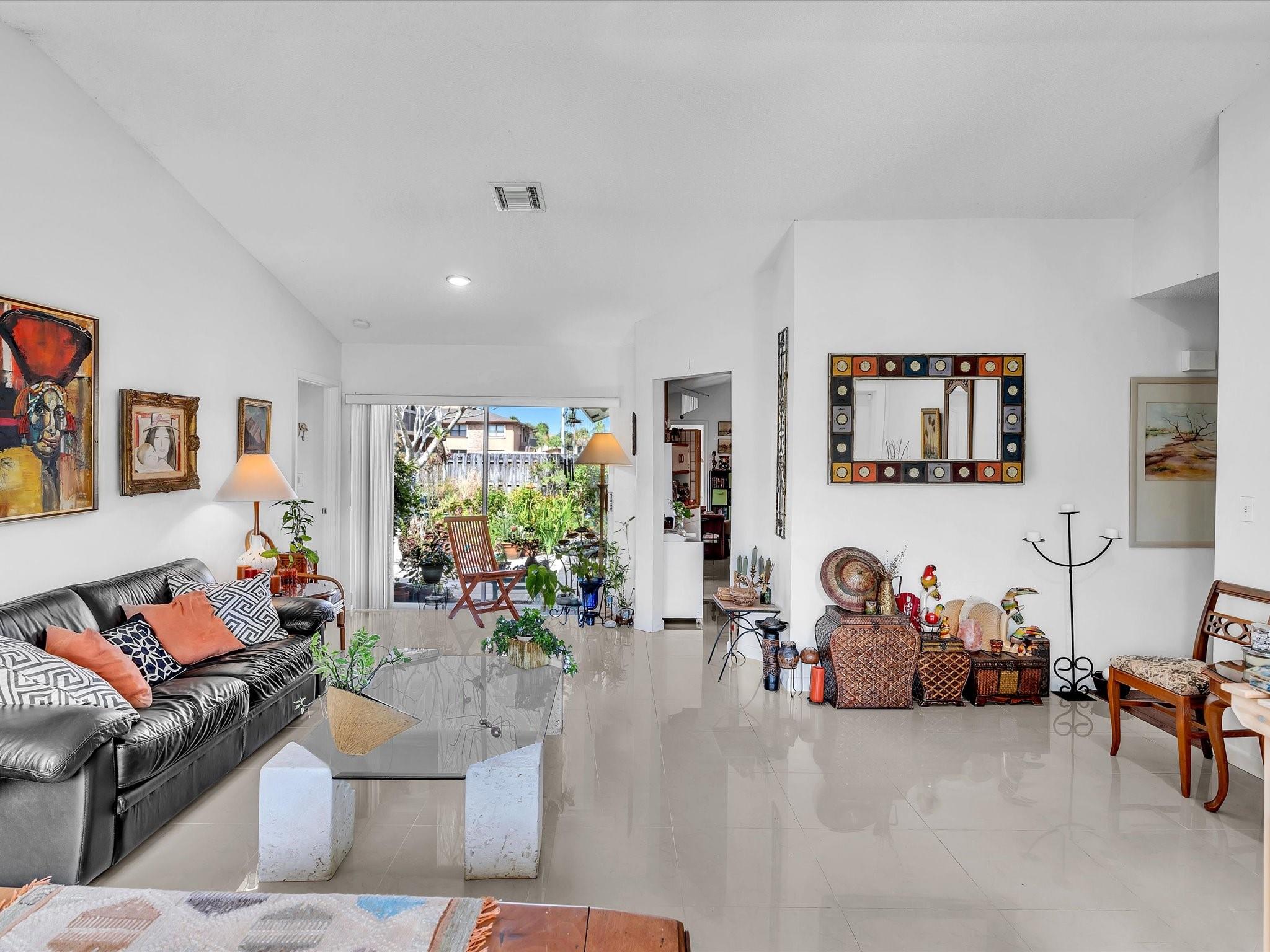 The Limerick 149-21 B - Residential