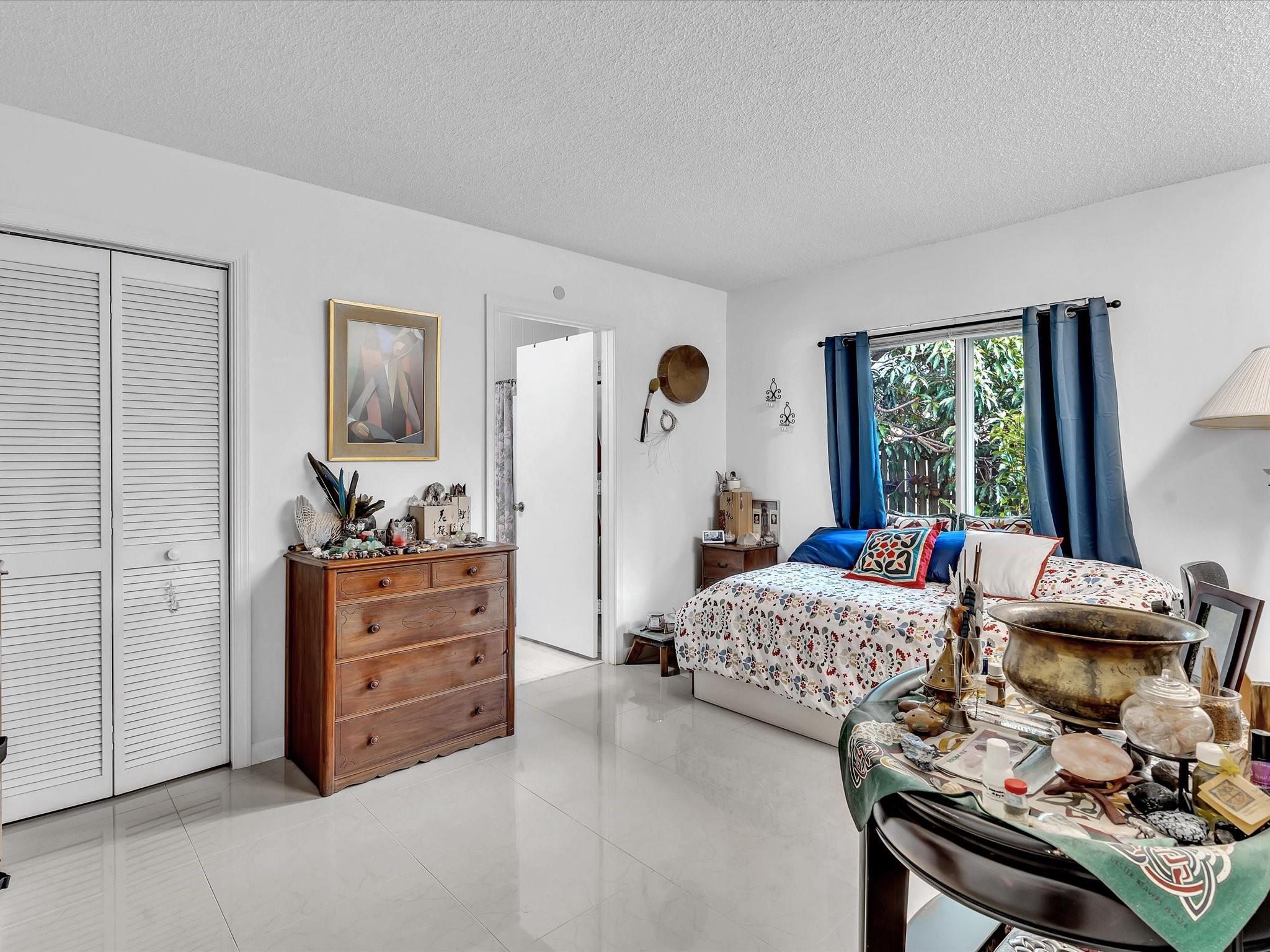 The Limerick 149-21 B - Residential