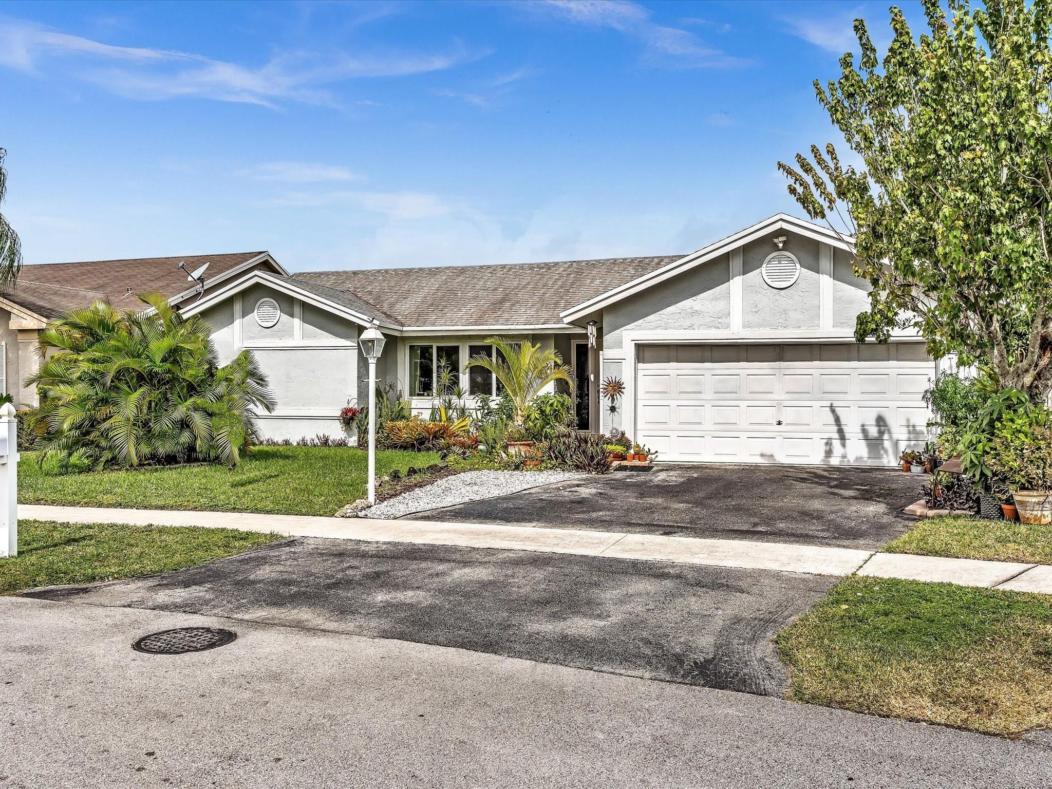 The Limerick 149-21 B - Residential