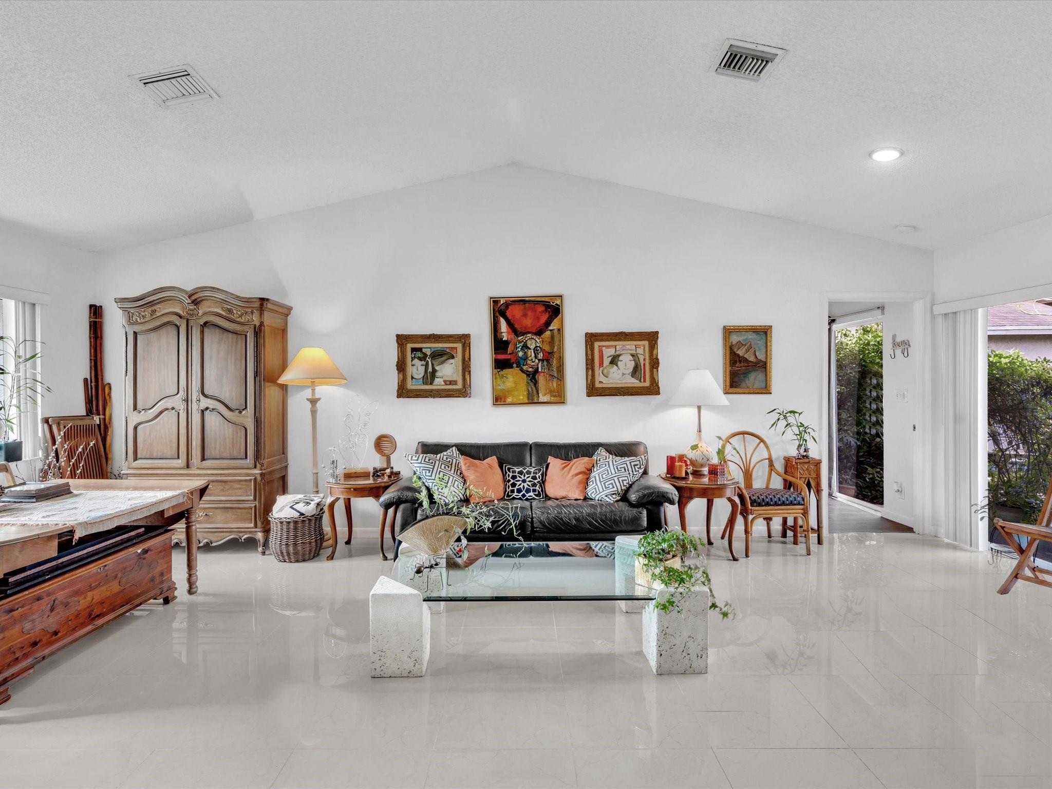 The Limerick 149-21 B - Residential