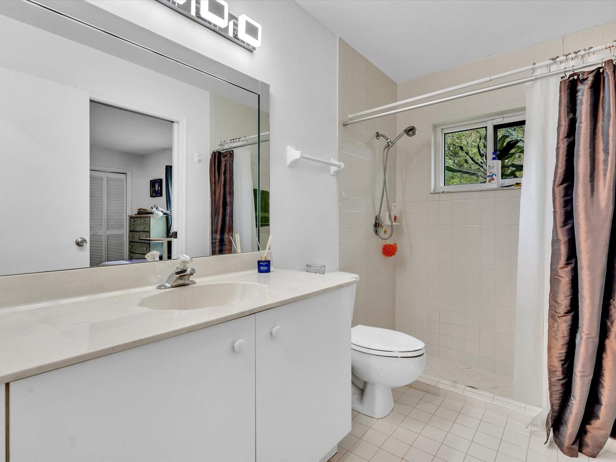 The Limerick 149-21 B - Residential