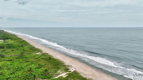 A home in Hutchinson Island