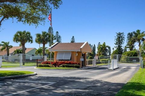 A home in Hutchinson Island