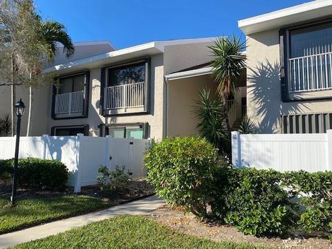 A home in Hutchinson Island