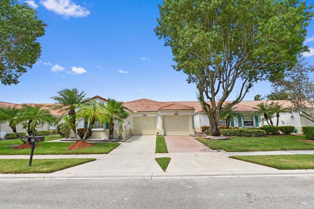 Photo of 6077 Lake Hibiscus Drive, Delray Beach, FL 33484 (MLS # R11084650)
