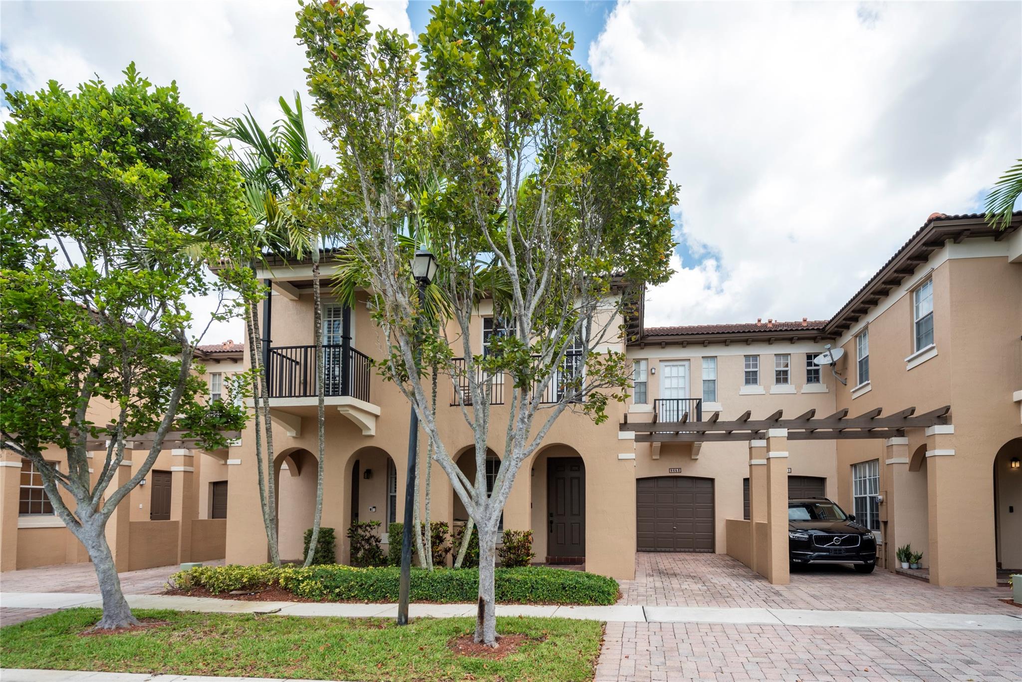 View Davie, FL 33328 townhome