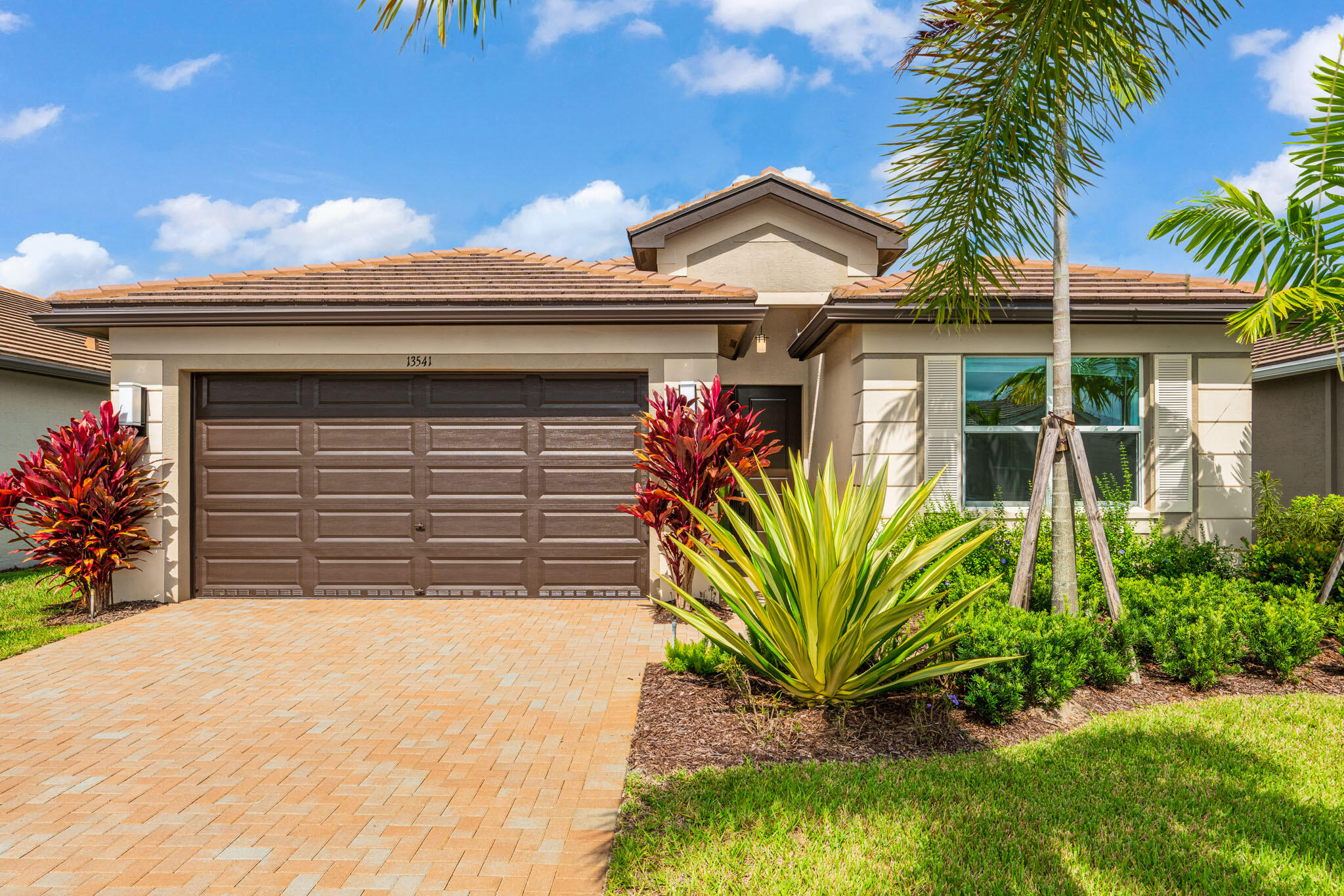 13541 SW Oceanus Boulevard