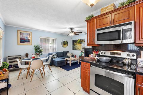 2741 NE 8th Avenue 10 Wilton Manors FL 33334