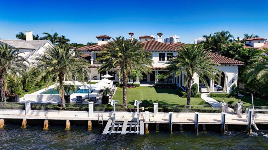 Photo of 1203 Spanish River Road, Boca Raton, FL 33432 (MLS # R11037595)