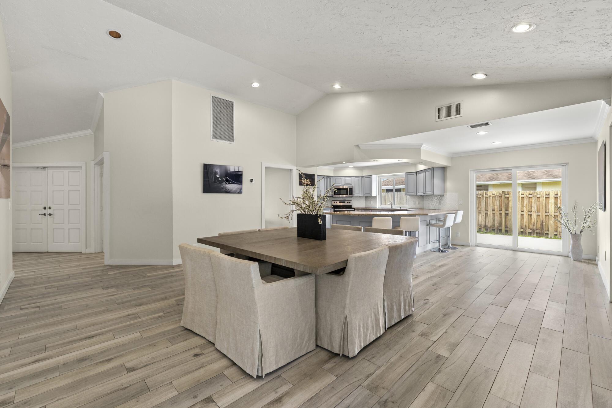 13385 Kingsbury Drive